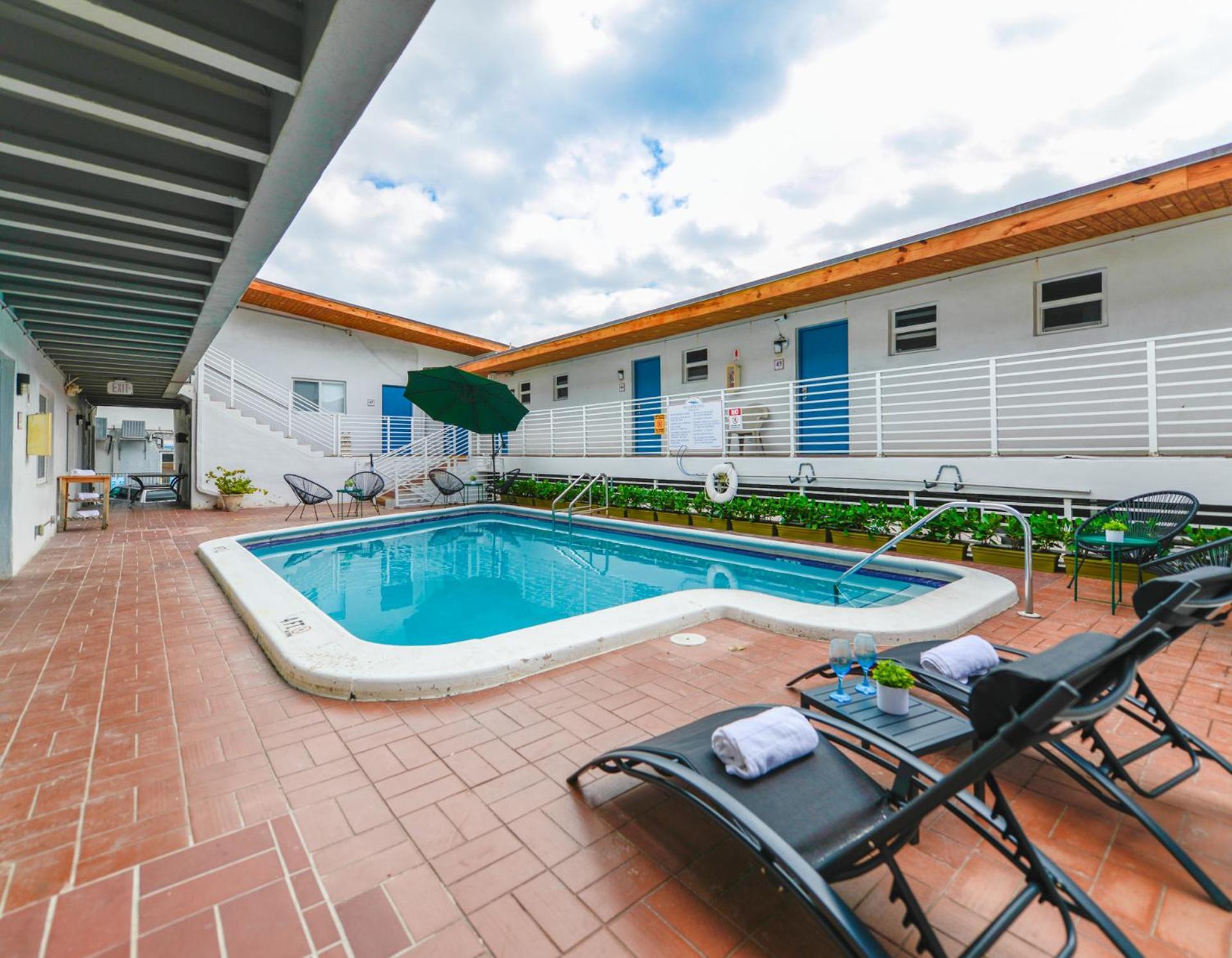 Amazing Balcony Studio At The Beach With Parking -M44 Hollywood Exterior foto